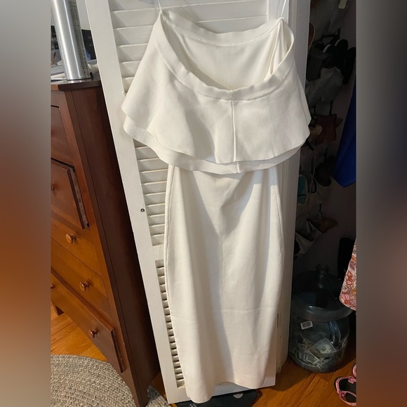 Express White off the shoulder ruffle maxi dress with split - Picture 3 of 10